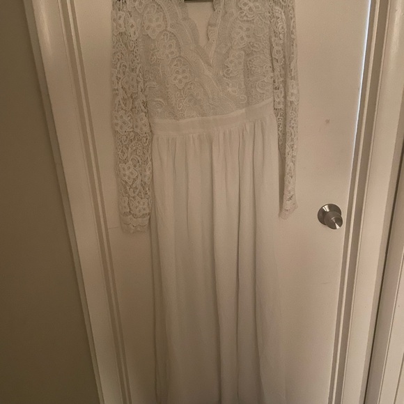 White Maxi Dress Size 16 - Picture 3 of 5